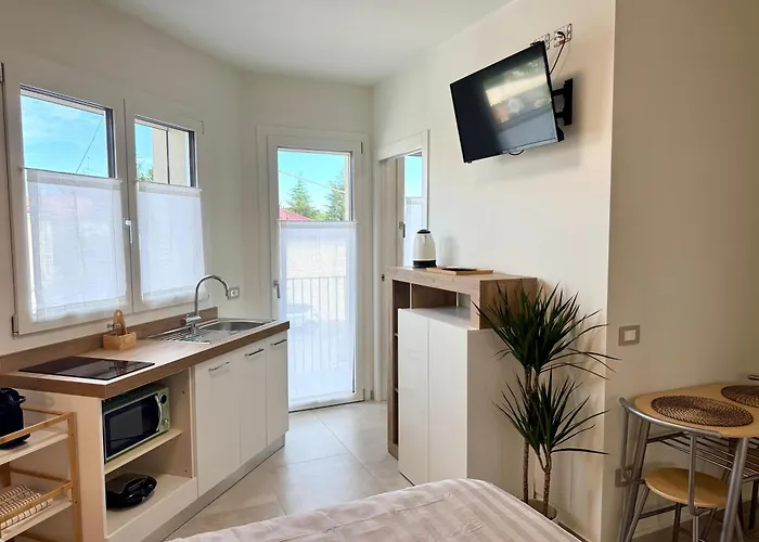 Maison Du Apartment *